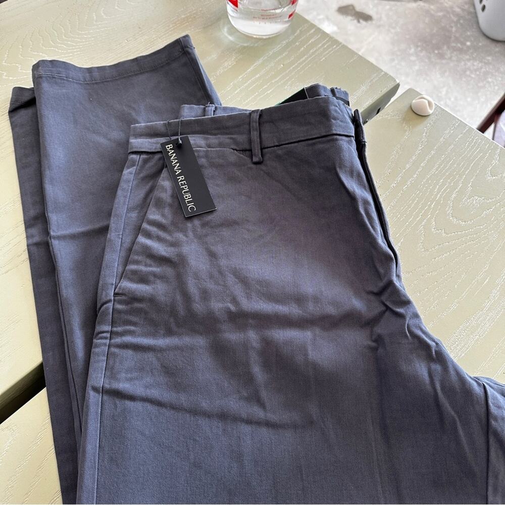 Banana Republic Men’s Chino Pant Gray 38x30 NWT - Picture 10 of 11